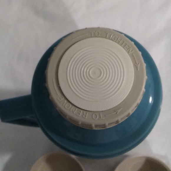 SALE Bundle Of New Beverage Warmer & GUC Thermos - Picture 11 of 13